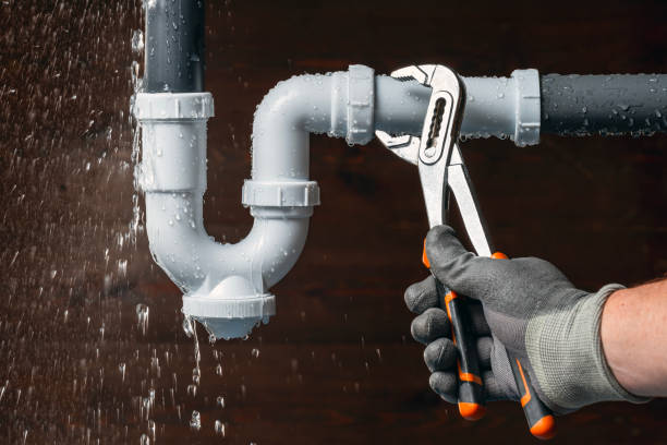 Professional Emergency Plumber technician working in Linn Grove, IA